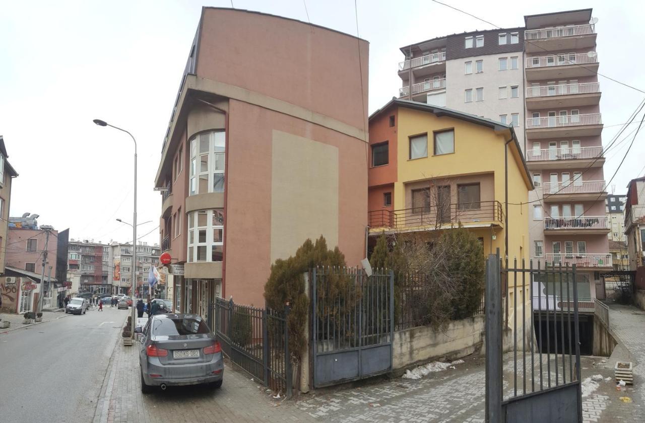 Welcoming In Prishtina Apartment Pristina Exterior photo